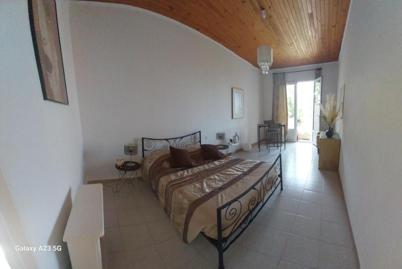 Chez Isabelle Bed & Breakfast Luri Exterior foto